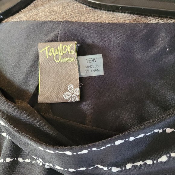 Dress Size 16 - Picture 3 of 3